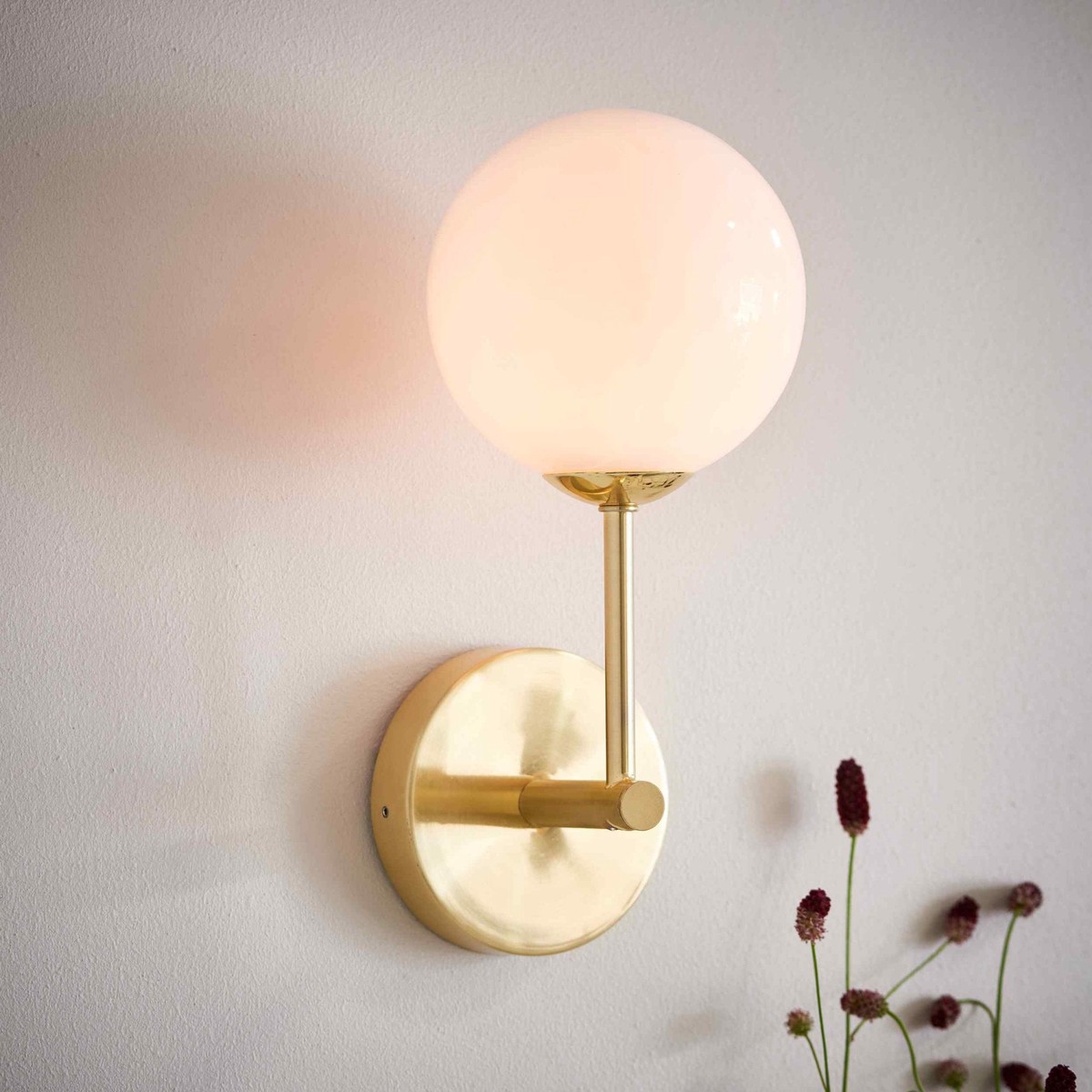 75960 Otto 1 Light Wall Light Brass Opal