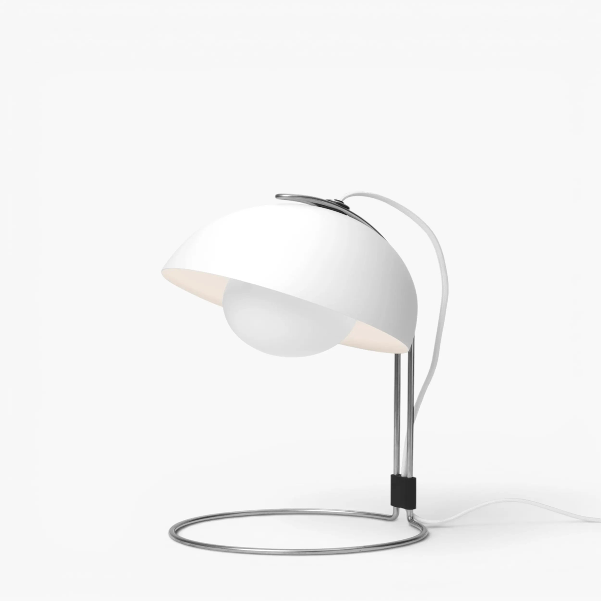 &Tradition Flowerpot VP4 table lamp